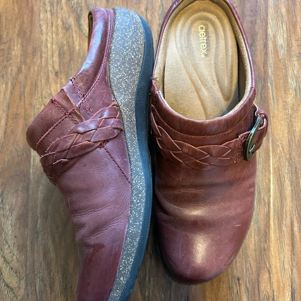 Aetrex Women's Libby leather clog in a reddish-brown color 8.5 - Picture 6 of 8